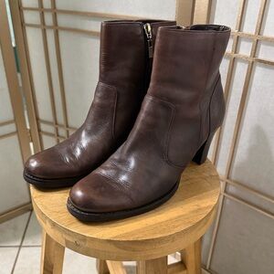 Nickels soft leather boot in a rich coffee brown color, size 9